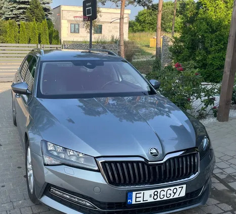 małopolskie Skoda Superb cena 84000 przebieg: 123400, rok produkcji 2019 z Łódź